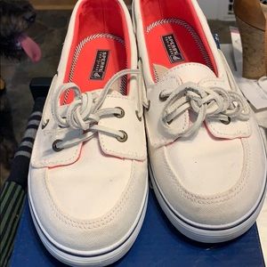Women’s Sperry deck shoes 7 1/2